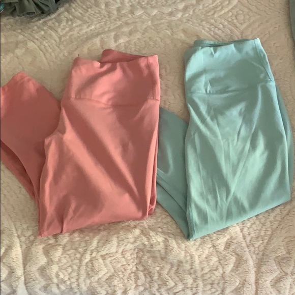 NOT FOR SALE- 2 pairs of yogalicious leggings!💕 - Picture 2 of 8